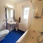 2 Bed Sleeps 5 - Rooftop Terrace Wifi Apartment Cochem