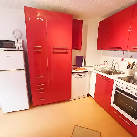 2 Bed Sleeps 5 - Rooftop Terrace Wifi *