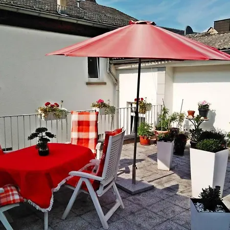 2 Bed Sleeps 5 - Rooftop Terrace Wifi Cochem