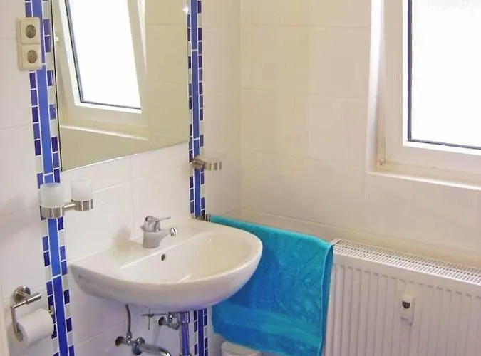 2 Bed Sleeps 5 - Rooftop Terrace Wifi Cochem