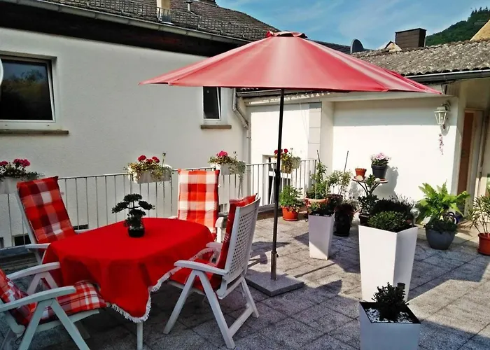 2 Bed Sleeps 5 - Rooftop Terrace Wifi Cochem