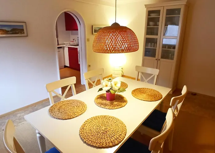 2 Bed Sleeps 5 - Rooftop Terrace Wifi Apartment *